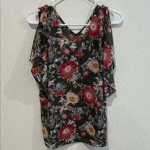 Floral V-Neck Blouse - Olive Green with Flowers